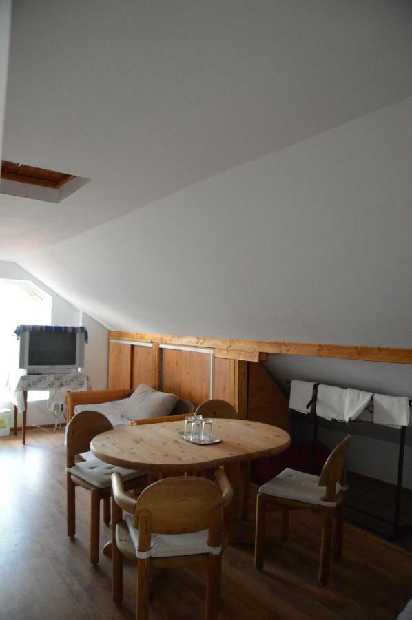 Baza Sportiva Adelina Hotel Câmpulung Buitenkant foto