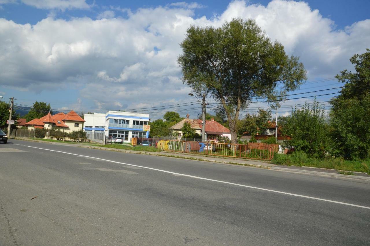 Baza Sportiva Adelina Hotel Câmpulung Buitenkant foto