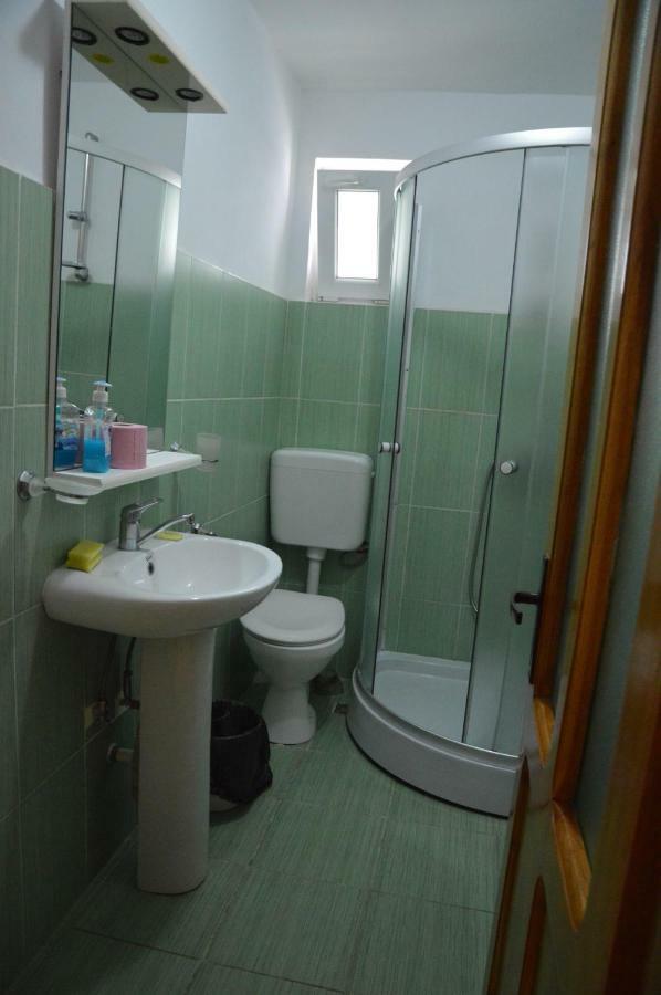 Baza Sportiva Adelina Hotel Câmpulung Buitenkant foto